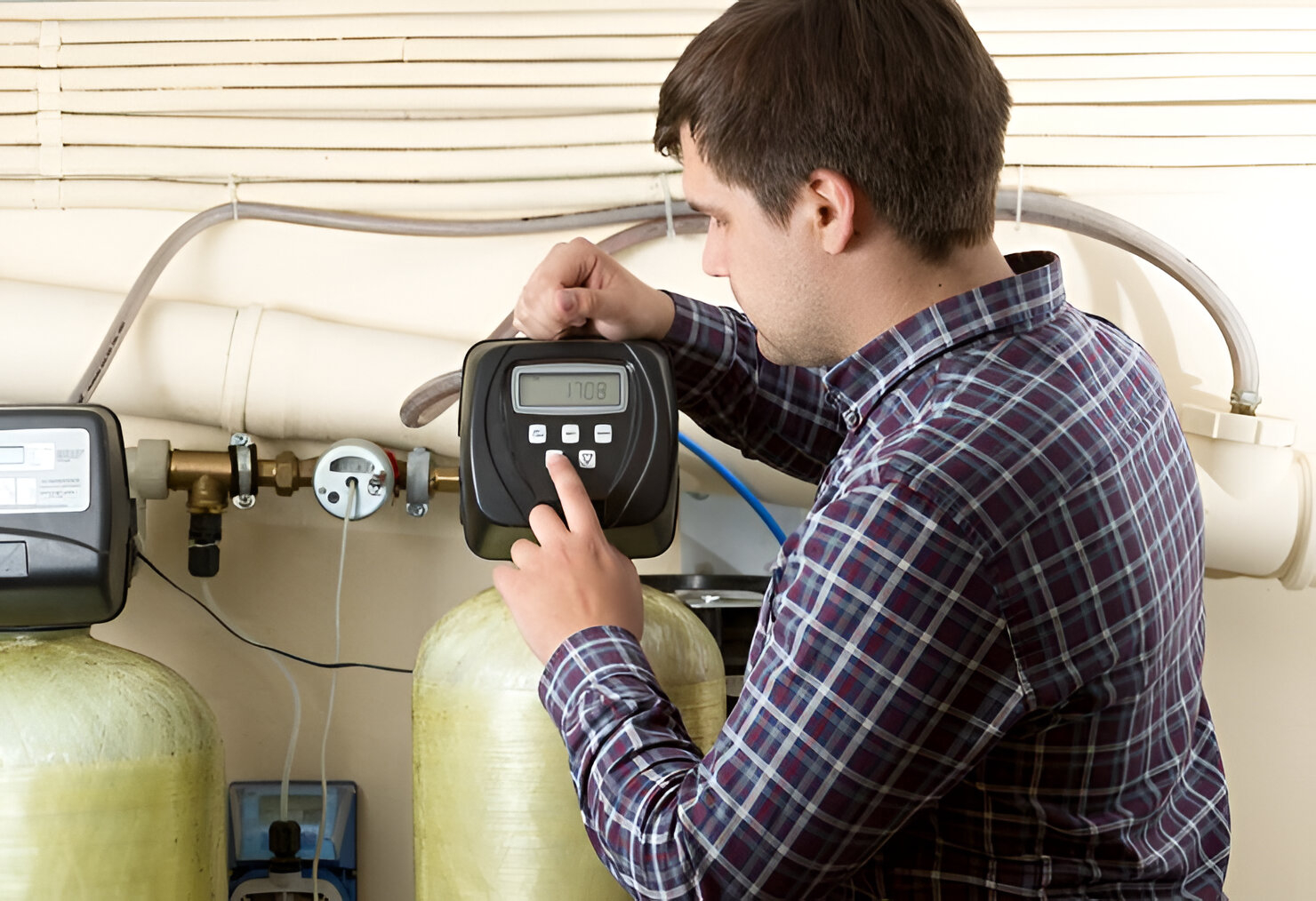 - SXP Plumbing Testing water pressure to protect plumbing system